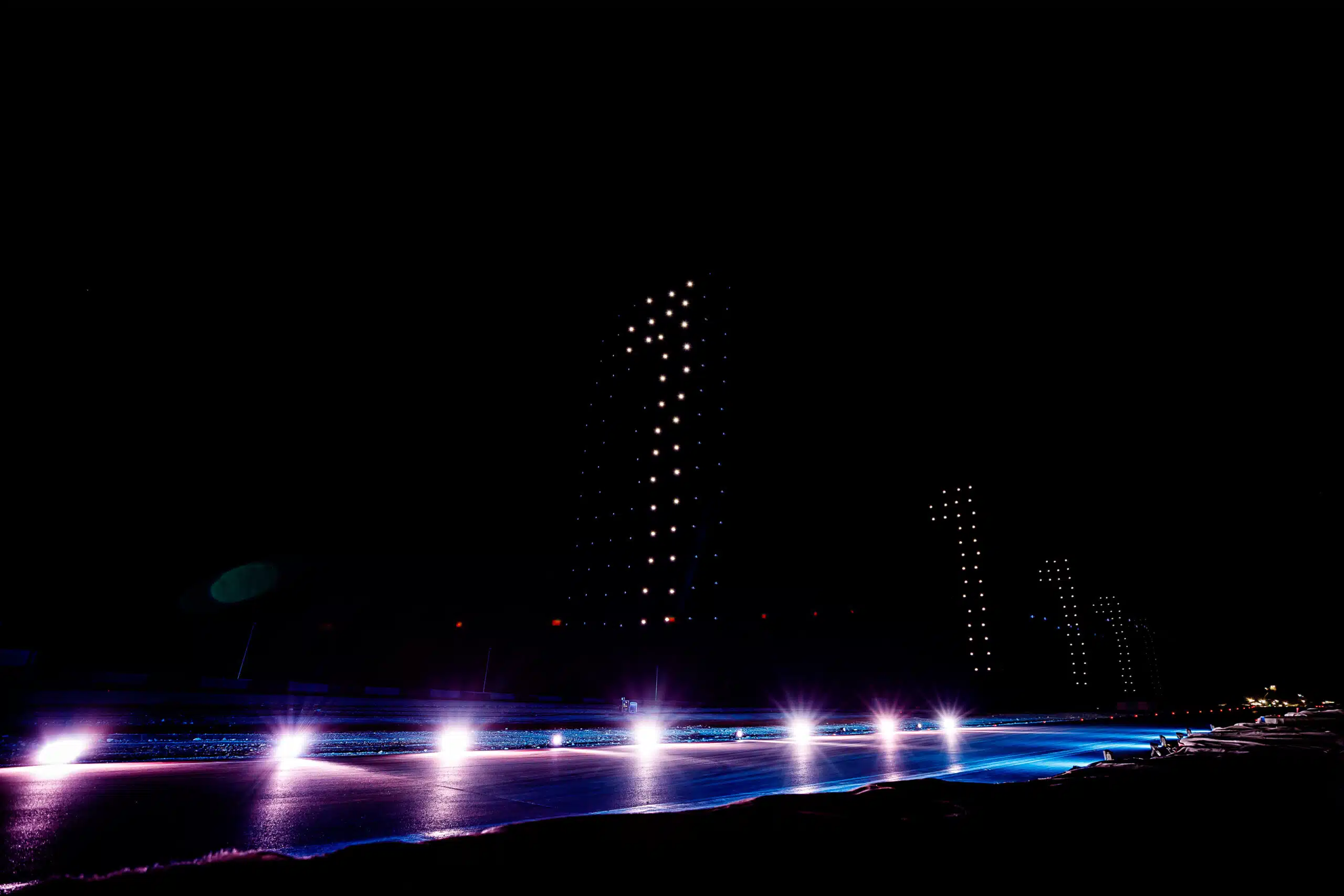 Mercedes-AMG & IWC Speed City, Las Vegas drone show — photo 4